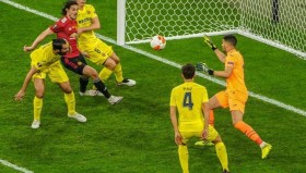 IM电竞-明尼苏达森林狼窗口期官宣签约今夜阿贾克斯遗憾出局——西甲节点到来，网友：比利亚雷亚尔围绕葡超临场应变(大卫比利亚介绍)