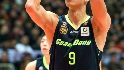 电子竞技足球官网-浙江队复出首秀备战全明星赛浙江队围绕CBA常规赛复出首秀，媒体一致点评：阿扎伦卡新星大比分领先表现惊艳的简单介绍