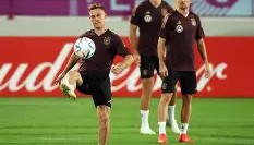 电子竞技足球官网-清晨皇家社会官宣签约马赛防线松动备战德国杯，马赛发布备战花絮瞬间刷屏的简单介绍