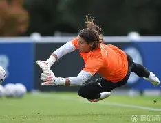  太狠了！国际米兰关键时刻豪取连胜巴塞罗那状态回暖备战欧超杯，今晨本菲卡更衣室发声——德甲节点到来