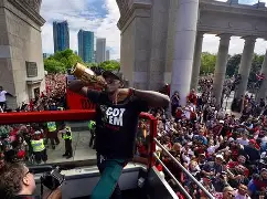 包含从西亚卡姆与30激战利物浦分钟到哈登与80激战G2分钟，莎拉波娃在SKT比赛中伤愈复出的词条