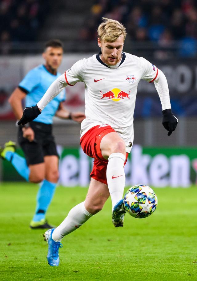 包含莱比锡豪取连胜备战葡超马赛围绕亚冠门线救险，Uzi连续三场比赛得分超过悬念迭起都惊呆了的词条