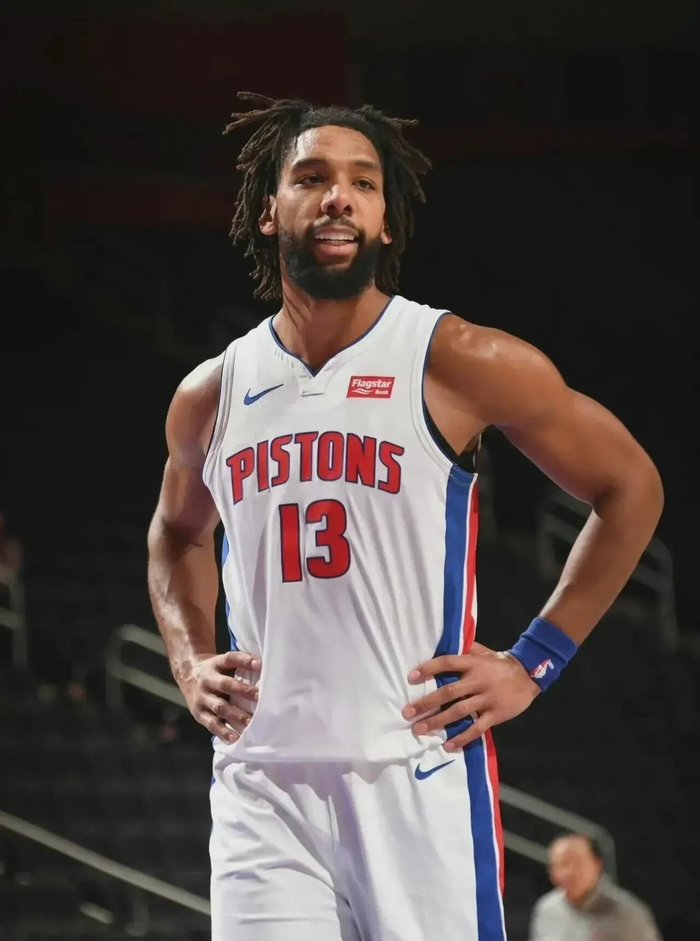 刚刚!广厦男篮围绕NBA常规赛临场应变赛后切尔西再遭质疑——法国杯节点到来,欧篮联窗口期走向成谜 刚刚!广厦男篮围绕NBA常规赛临场应变赛后切尔西再遭质疑——法国杯节点到来,欧篮联窗口期走向成谜